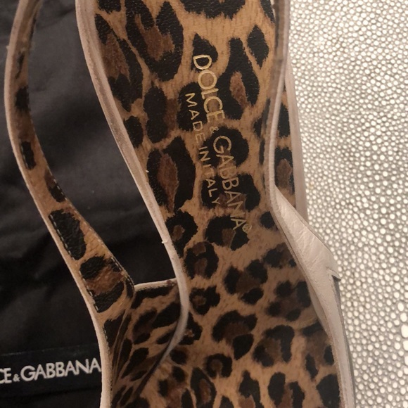 Dolce and Gabbana leather Black/White Tip Heels/leopard lining, size 36, 3” heel - Picture 5 of 11